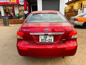 Toyota Belta 2010 Red