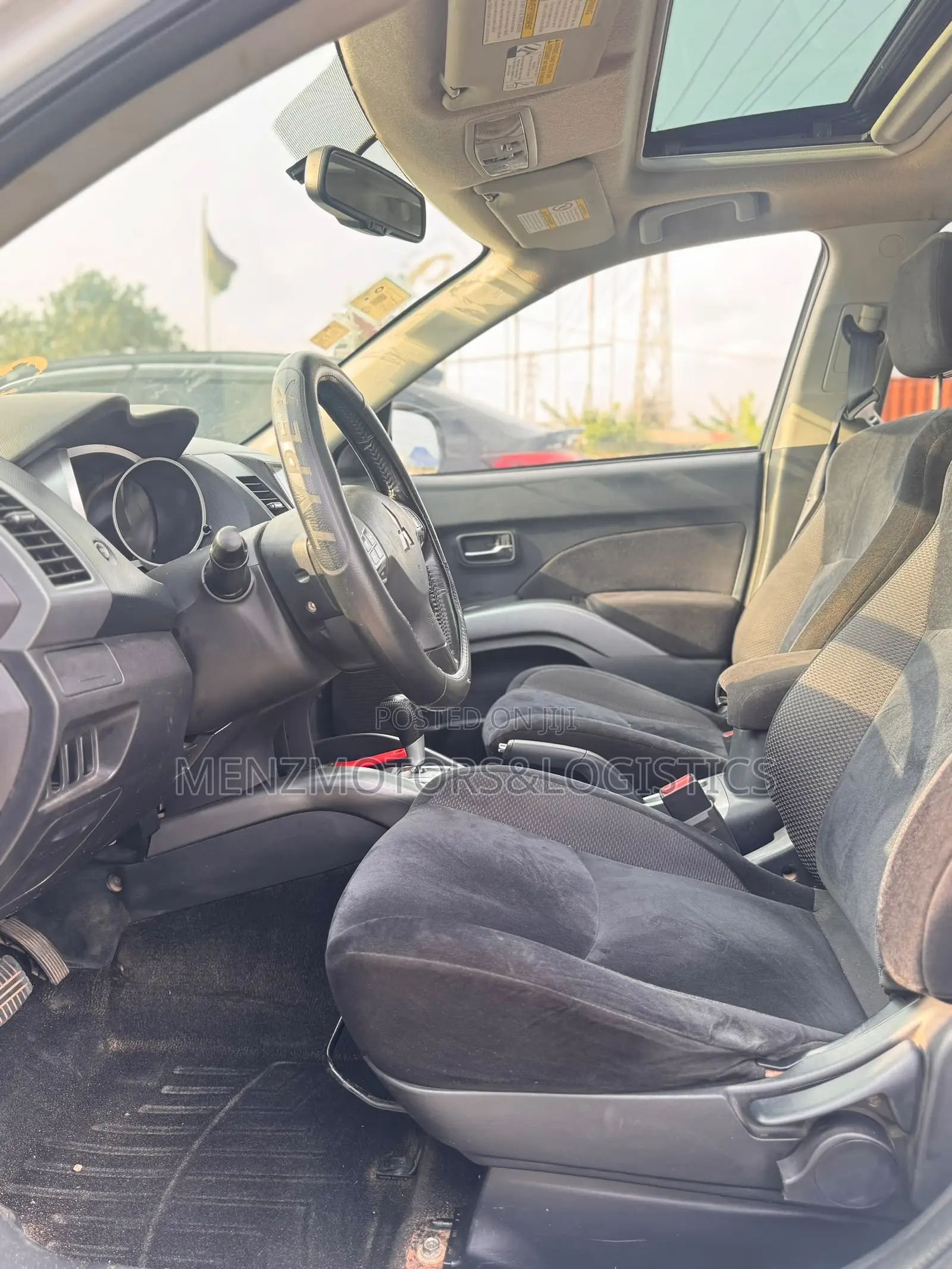 Mitsubishi Outlander SE (2WD) 2013 White