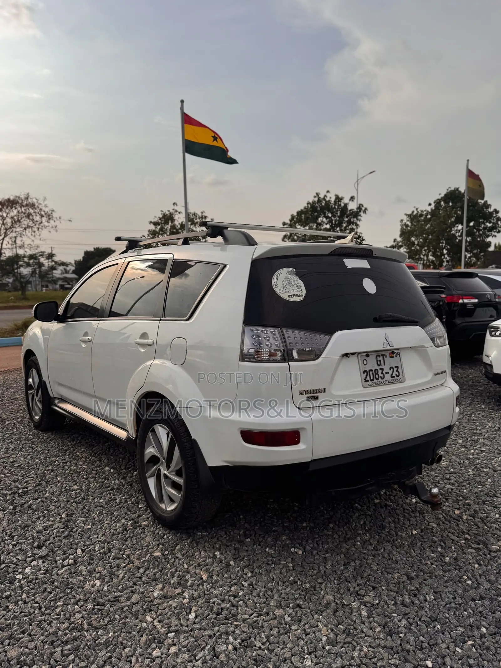 Mitsubishi Outlander SE (2WD) 2013 White