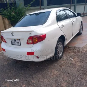 Toyota Corolla 2010 White