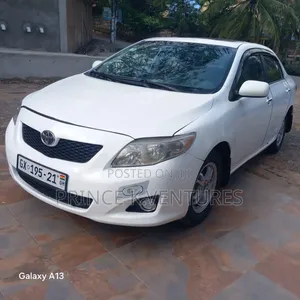 Toyota Corolla 2010 White