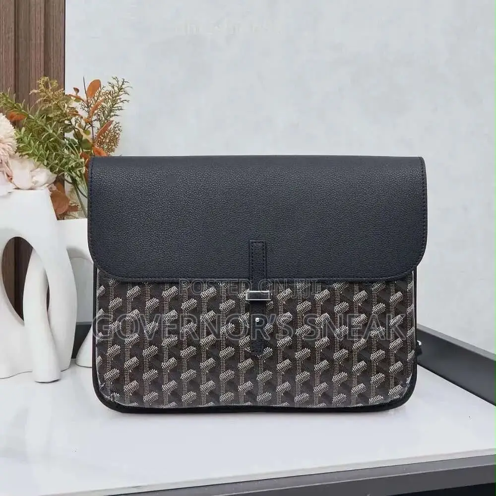 Goyard Coursier Messenger Bag: Different Colors in Stock