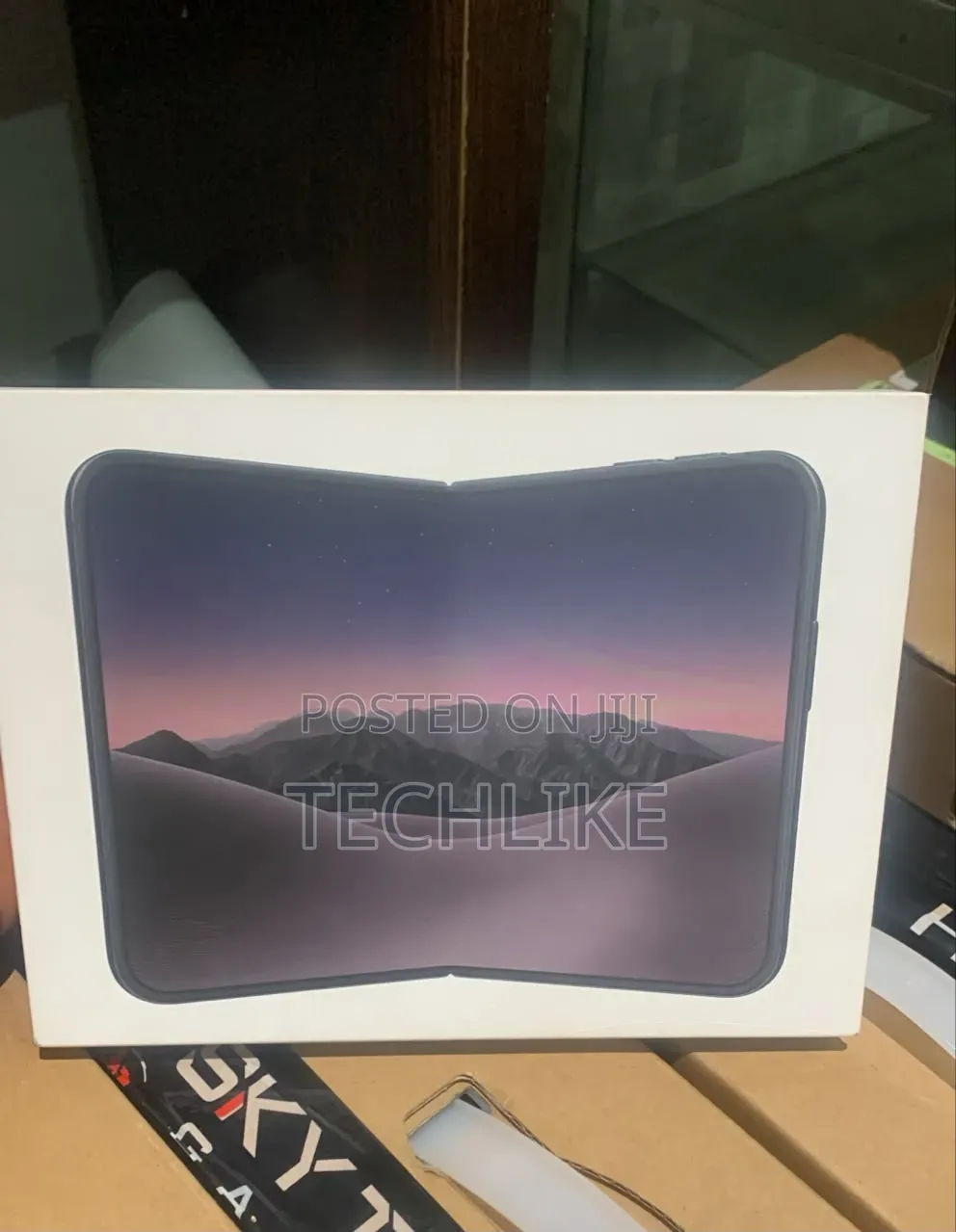 New Apple iPhone Duo 1 TB Black