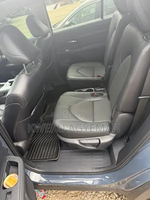 Toyota Grand Highlander XLE AWD 2024 Gray