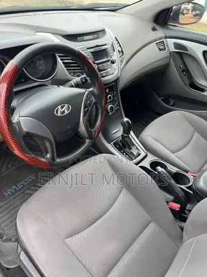 Hyundai Elantra 2014 Silver