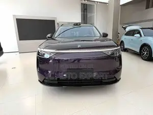 AITO M8 2025 Purple
