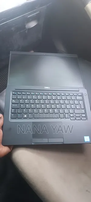Laptop Dell Latitude 7390 8GB Intel Core 7 SSD 256GB