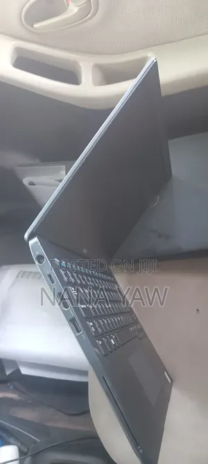 Laptop Dell Latitude 7390 8GB Intel Core 7 SSD 256GB