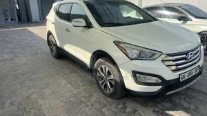 Hyundai Santa Fe 2014 White