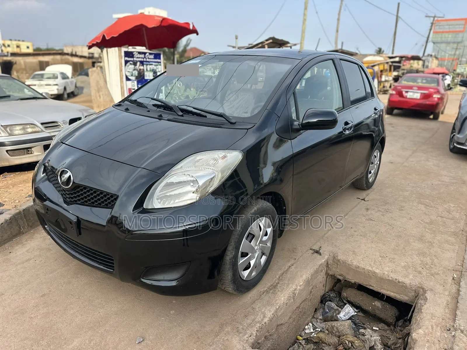 Toyota Yaris Base Hatchback 5dr 2010 Black