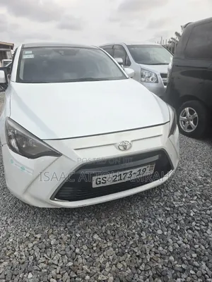 Toyota Yaris LE Hatchback 3dr 2017 White
