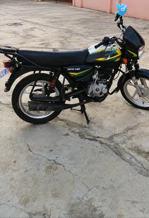 Bajaj Boxer 125 2025 Black