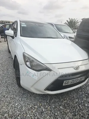 Toyota Yaris LE Hatchback 3dr 2017 White