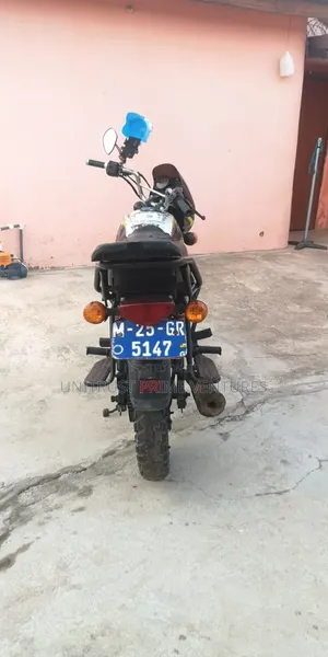Bajaj Boxer 125 2025 Black