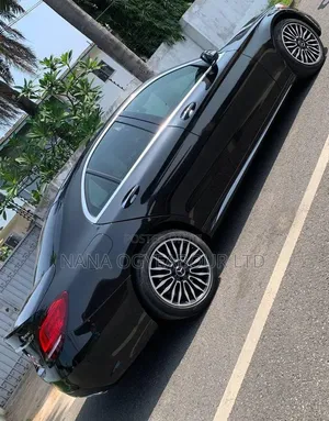 Mercedes-Benz C300 2020 Black