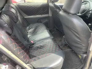 Toyota Yaris Base Hatchback 3dr 2010 Black