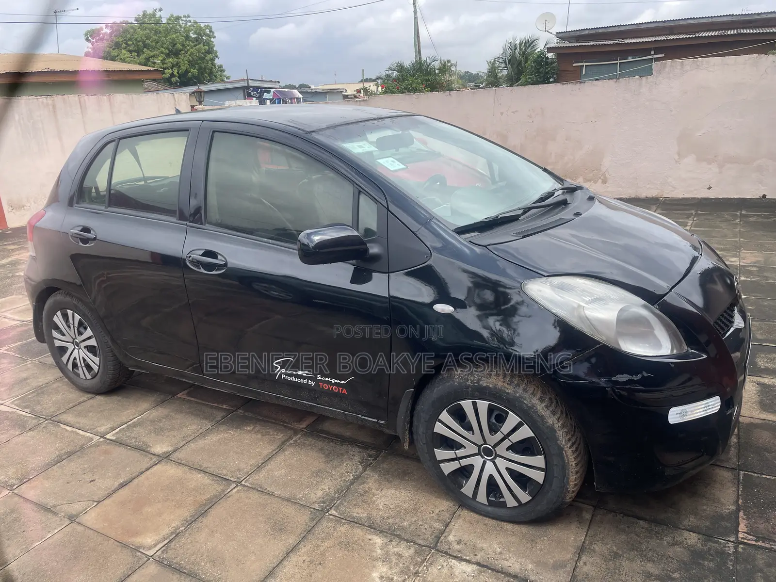 Toyota Yaris Base Hatchback 3dr 2010 Black