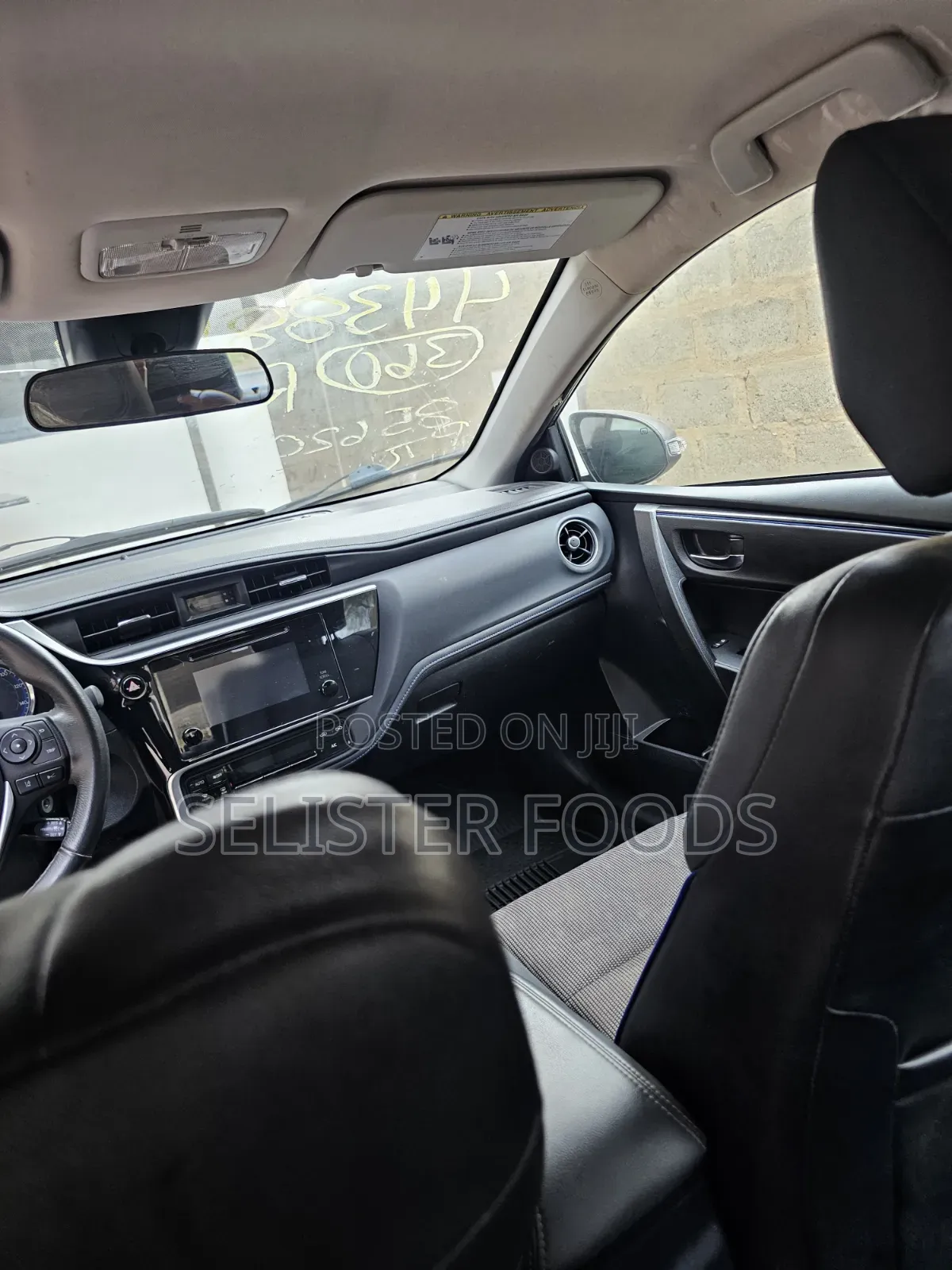 Toyota Corolla SE (1.8L 4cyl 2A) 2018 Gray