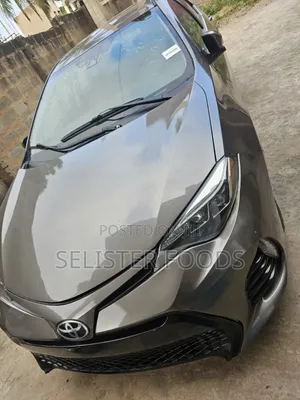 Toyota Corolla SE (1.8L 4cyl 2A) 2018 Gray