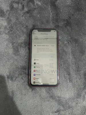 Apple iPhone XR 64 GB Red
