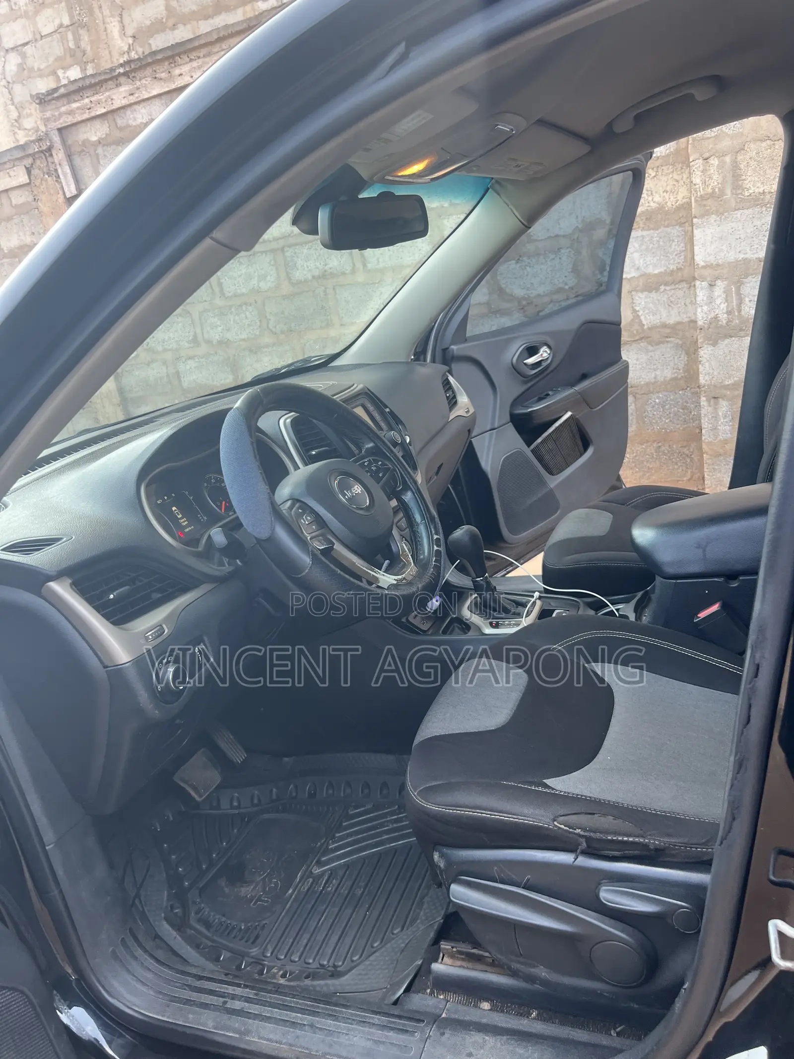 Jeep Cherokee Latitude 4dr SUV (2.4L 4cyl 9A) 2015 Black