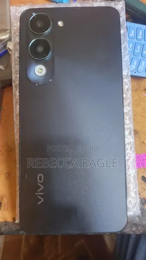 Vivo Y04 64 GB Black