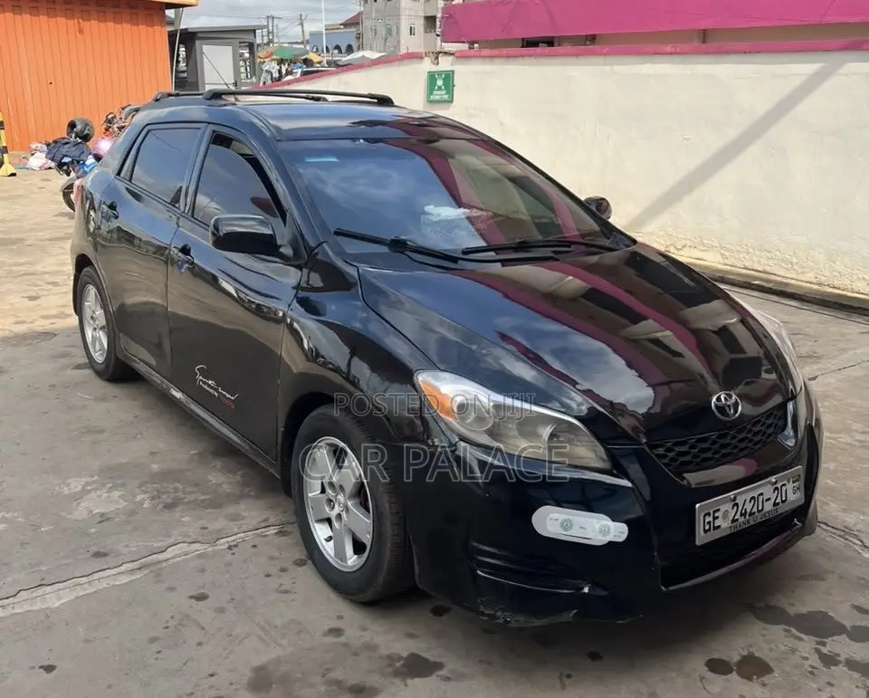 Toyota Matrix S Hatchback AWD (2.4L 4cyl 4A) 2010 Black