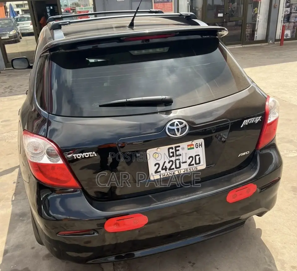 Toyota Matrix S Hatchback AWD (2.4L 4cyl 4A) 2010 Black