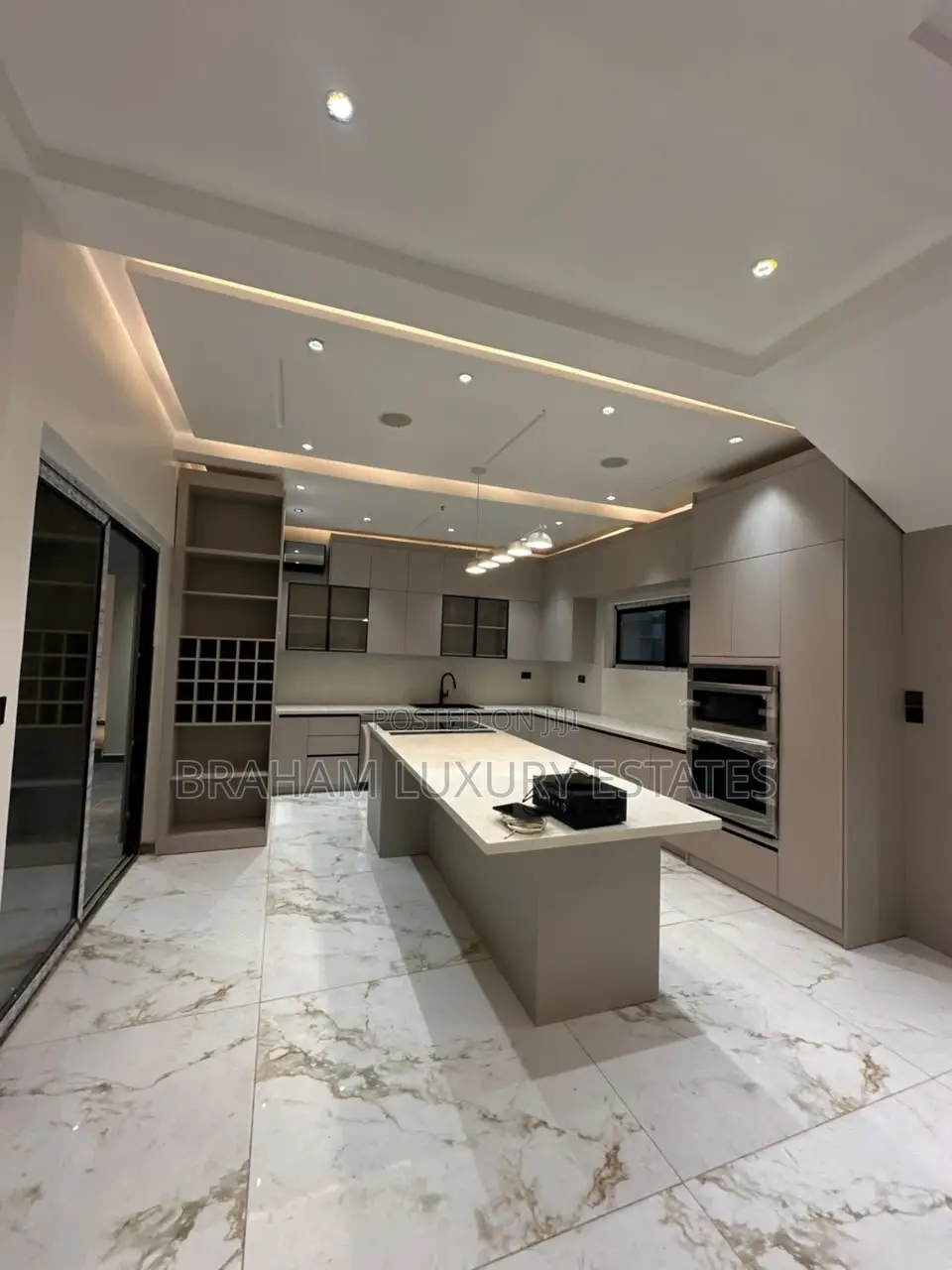 5bdrm Villa in Braham Luxury, East Legon for sale