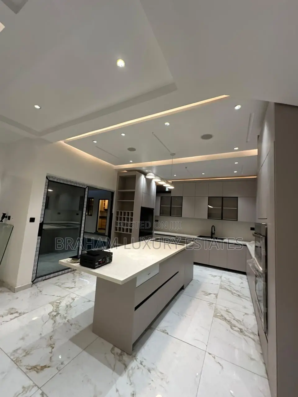 5bdrm Villa in Braham Luxury, East Legon for sale