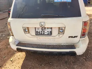 Honda Pilot EX 4x4 (3.5L 6cyl 5A) 2004 White