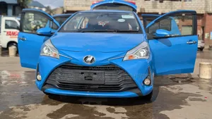 Toyota Vitz 1.5 FWD 5dr 2018 Blue