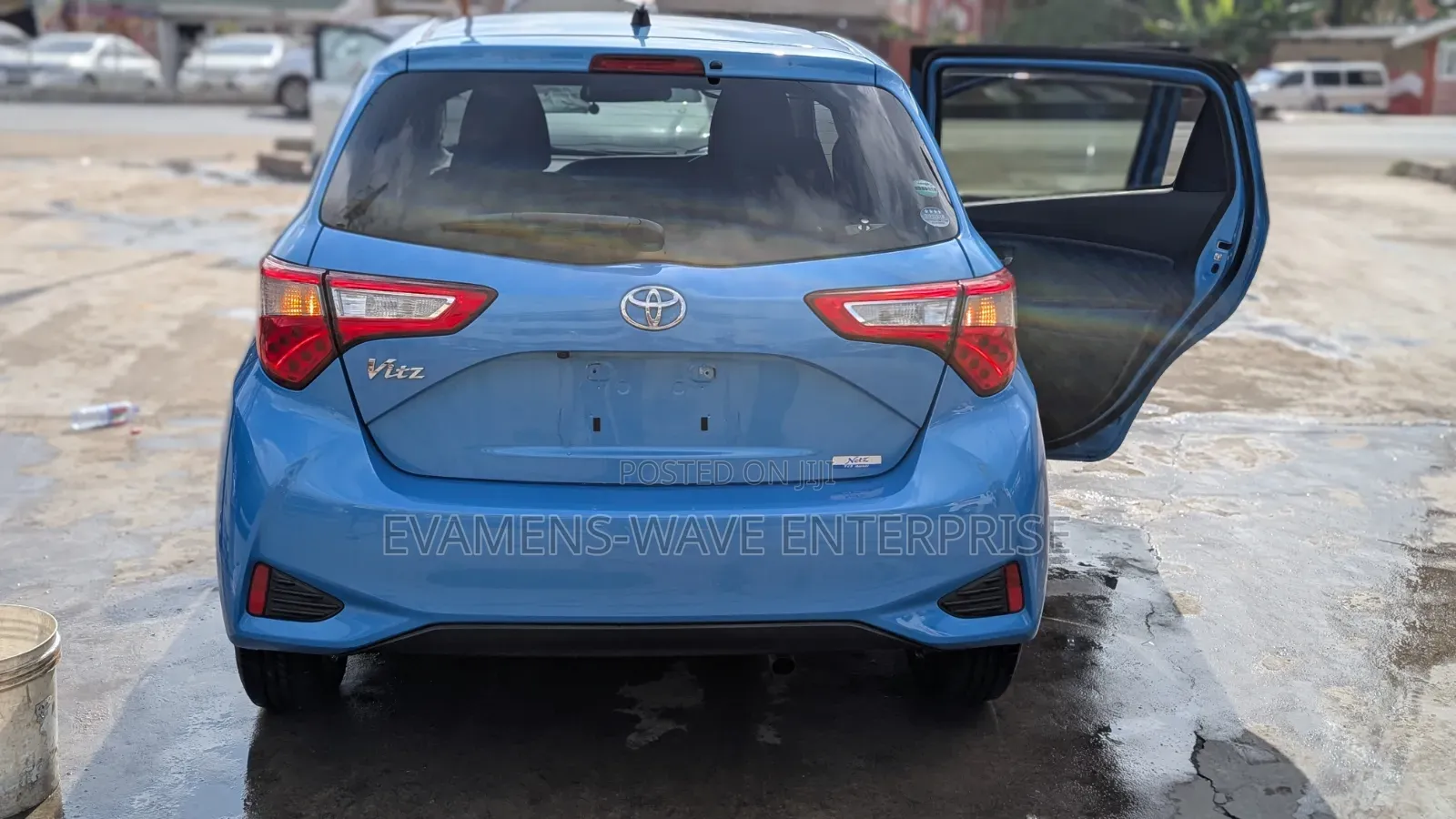 Toyota Vitz 1.5 FWD 5dr 2018 Blue