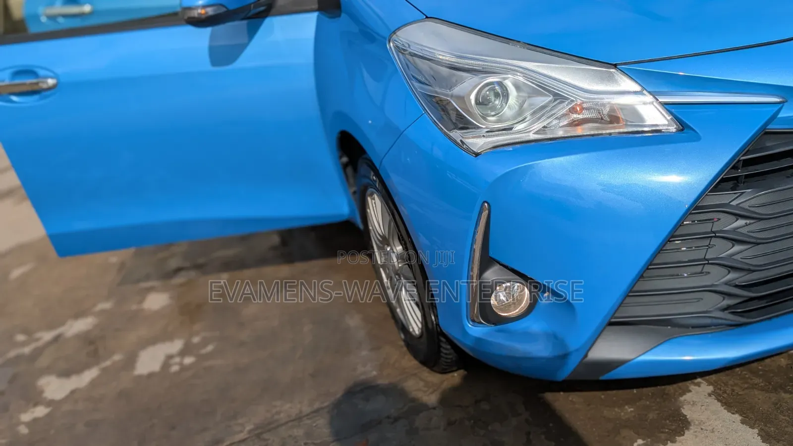 Toyota Vitz 1.5 FWD 5dr 2018 Blue