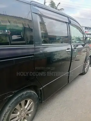 Toyota Voxy V 4WD 8-Seater 2012 Black