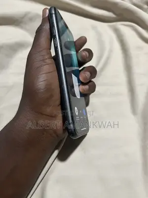 Apple iPhone 11 64 GB Black