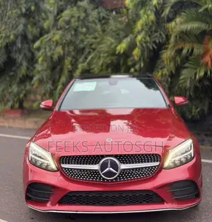 Mercedes-Benz C300 2020 Red