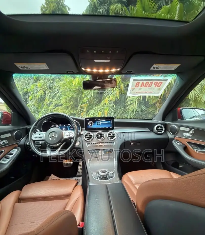 Mercedes-Benz C300 2020 Red