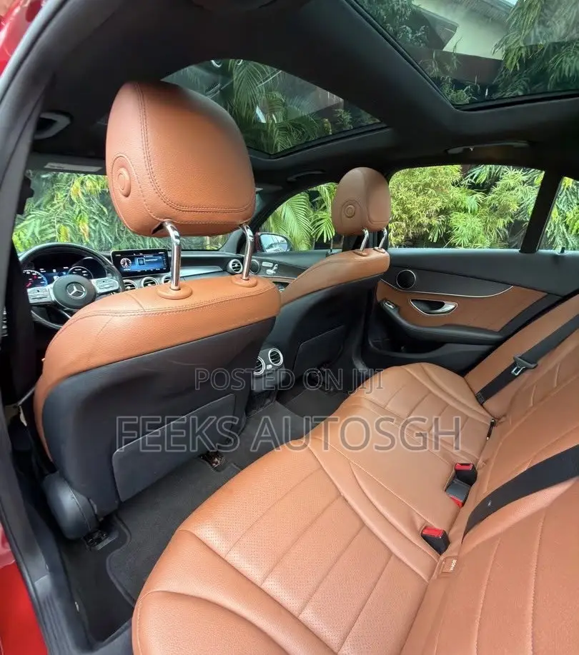 Mercedes-Benz C300 2020 Red