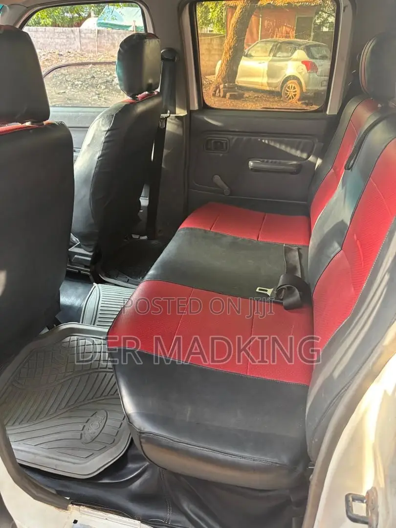 Nissan Hardbody 2015 White