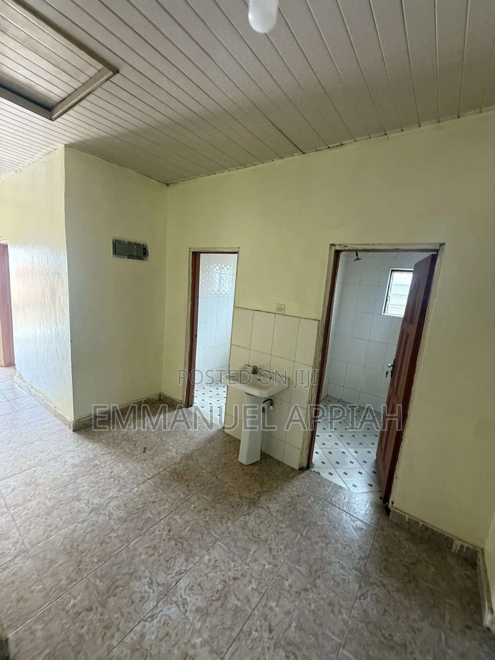 2bdrm Apartment in Awoshei Last Stop, Awoshie for rent