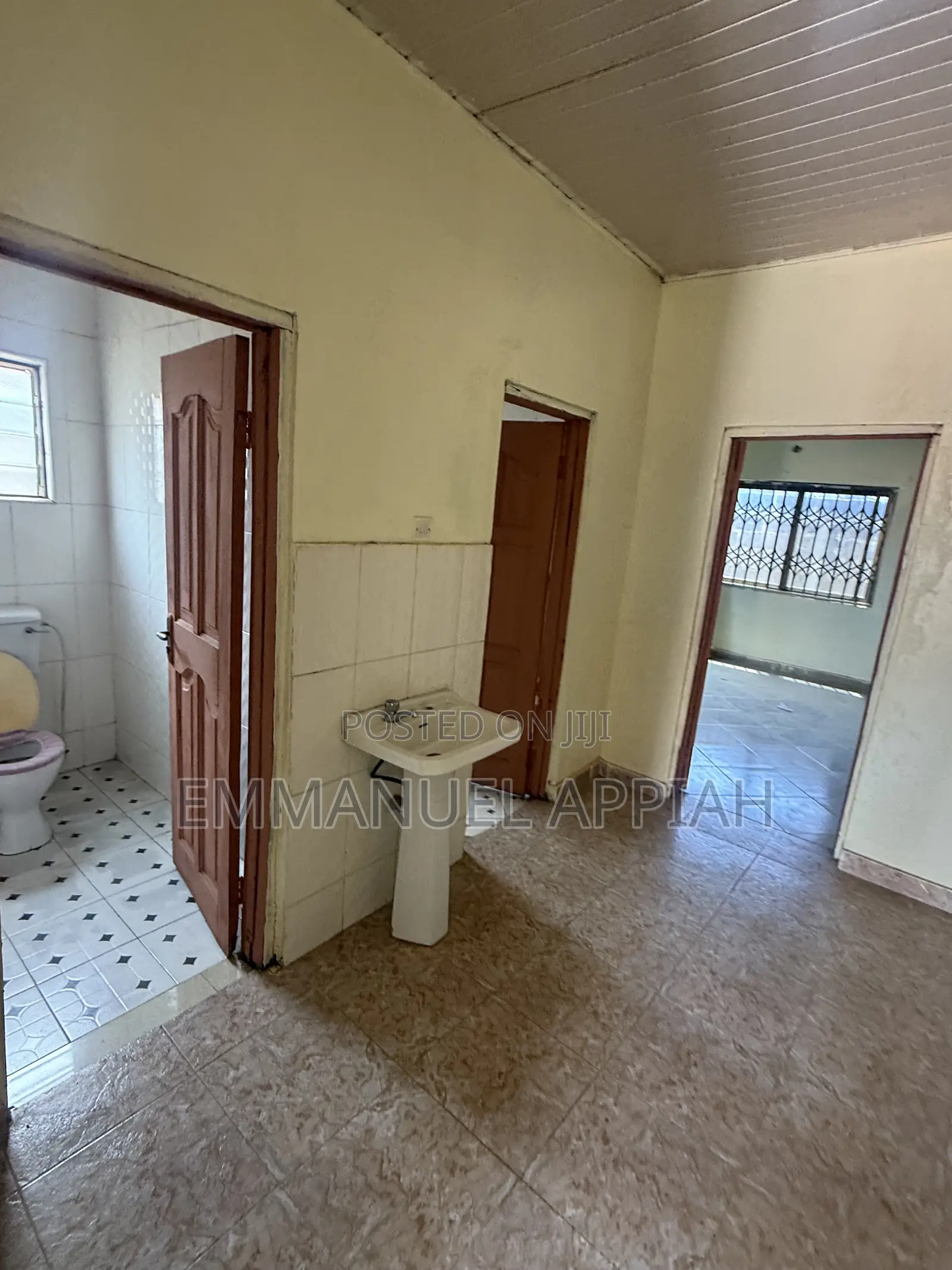 2bdrm Apartment in Awoshei Last Stop, Awoshie for rent