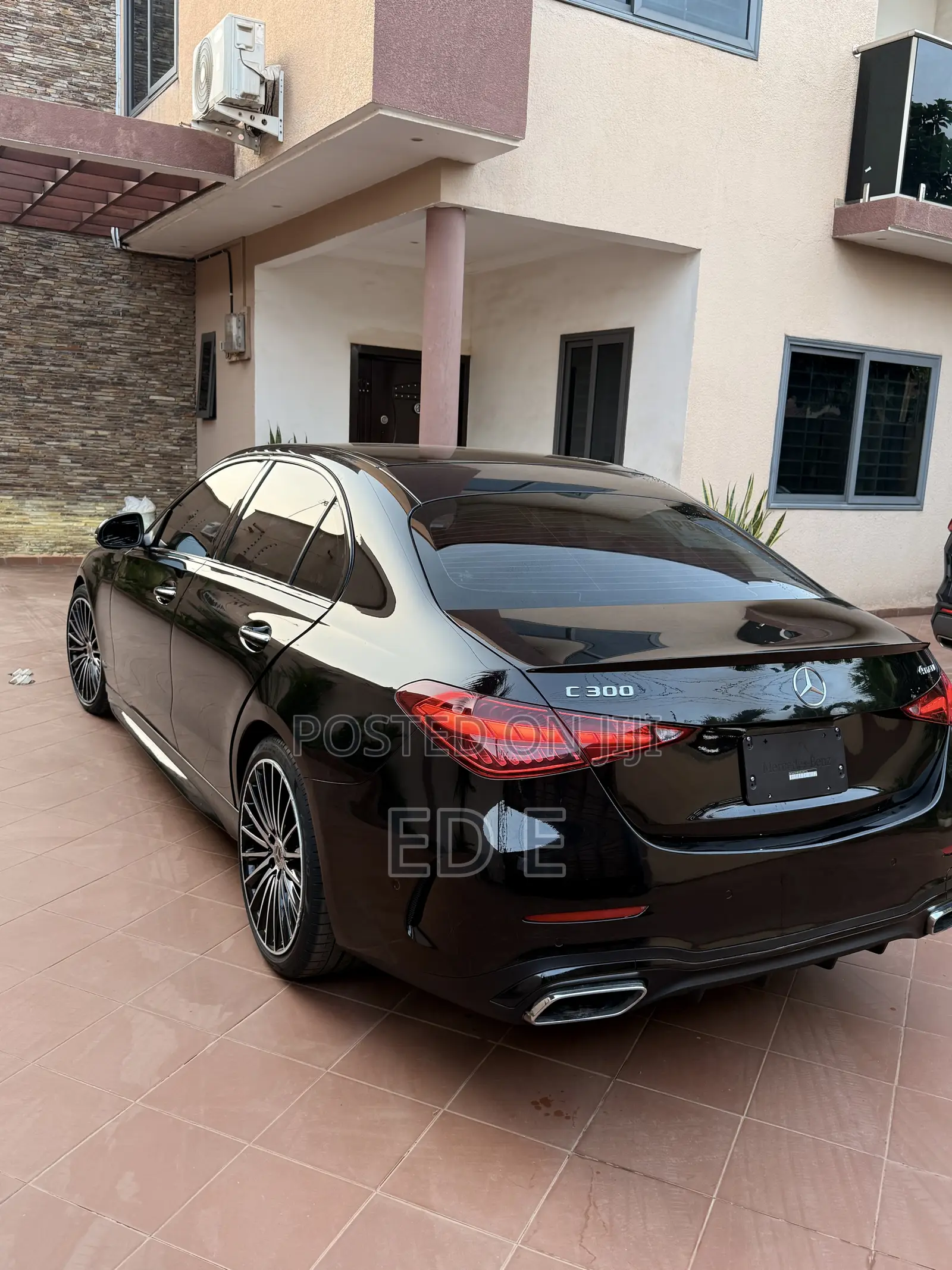Mercedes-Benz C300 2025 Black