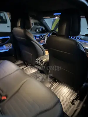 Mercedes-Benz C300 2025 Black