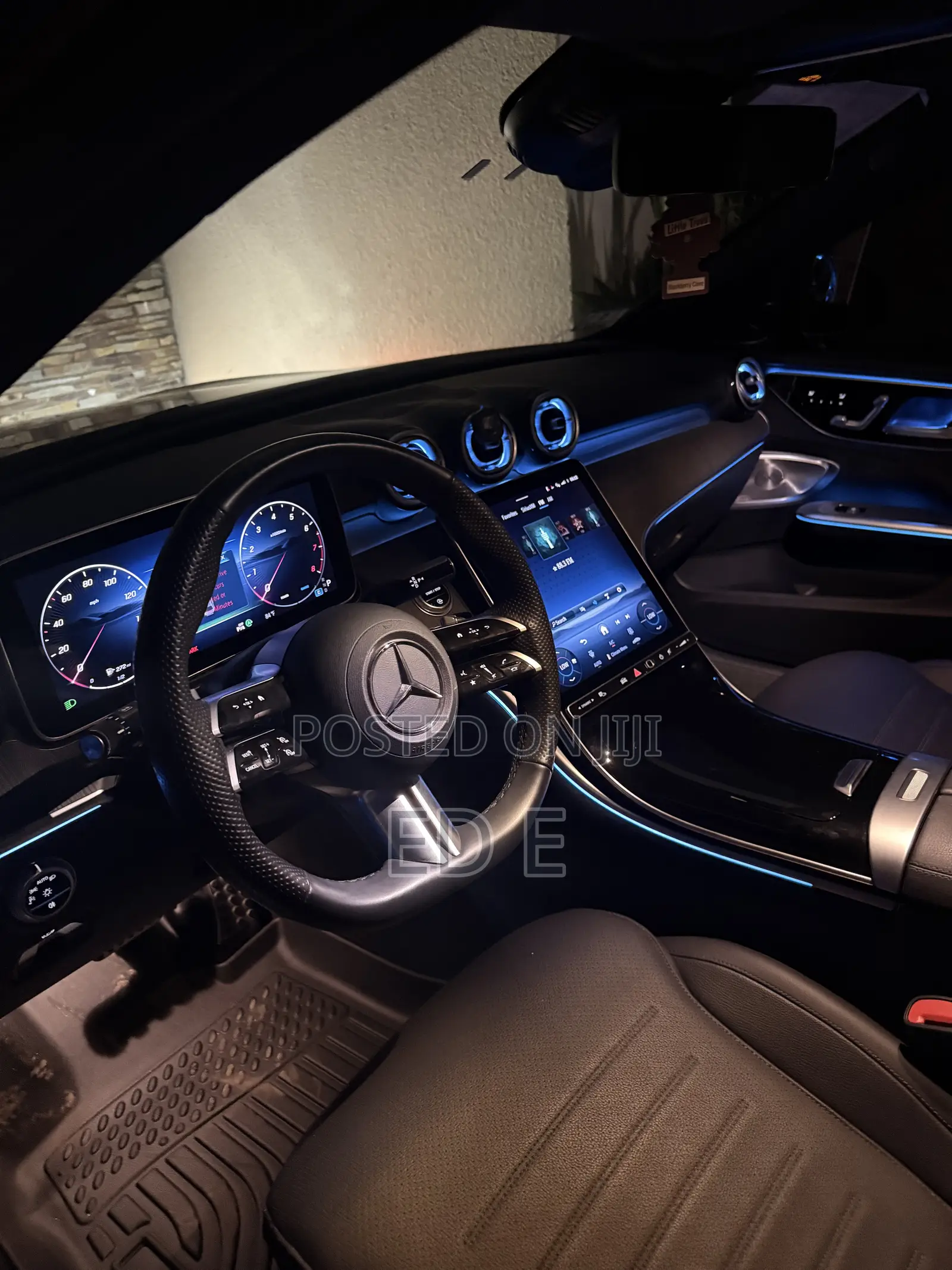 Mercedes-Benz C300 2025 Black