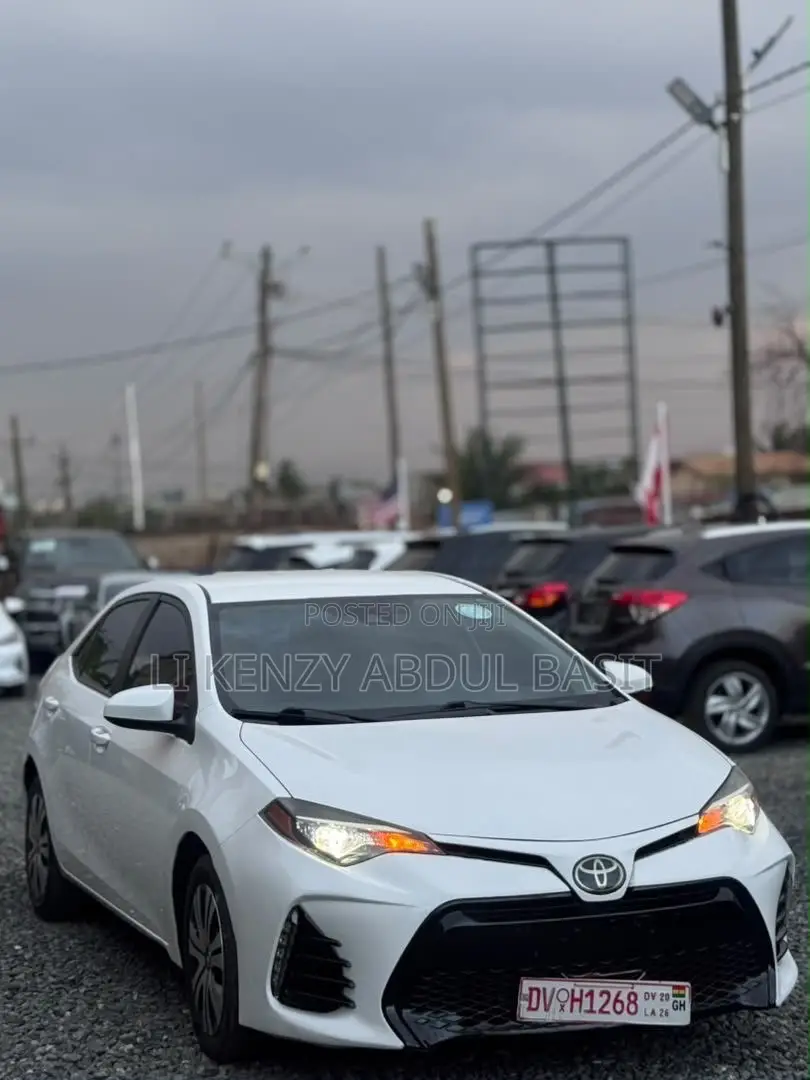 Toyota Corolla 2018 White
