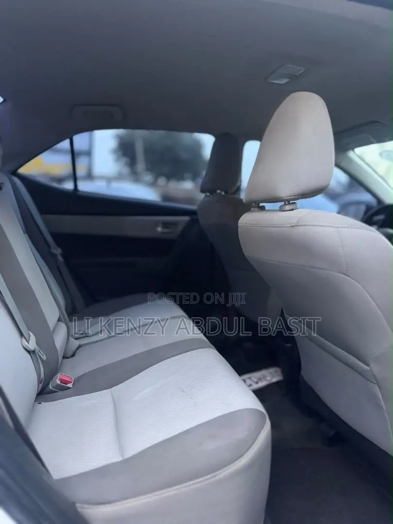 Toyota Corolla 2018 White