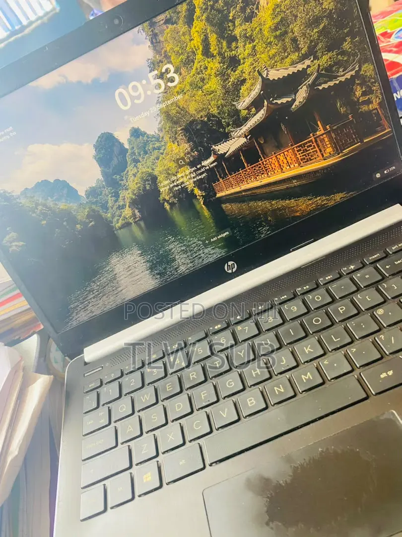 Laptop HP 14S 8GB AMD Ryzen 5 SSD 250GB