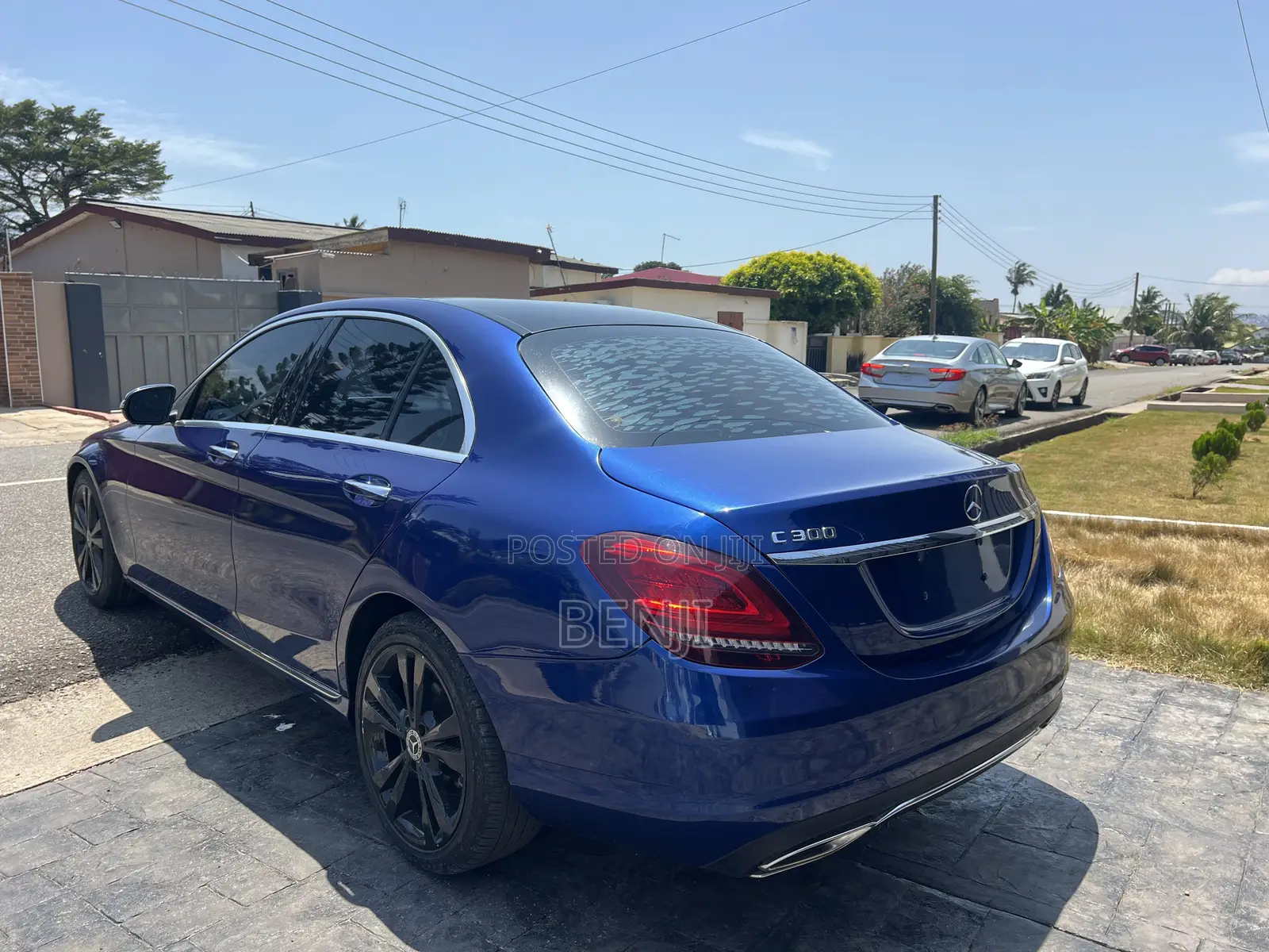 Mercedes-Benz C300 2018 Blue