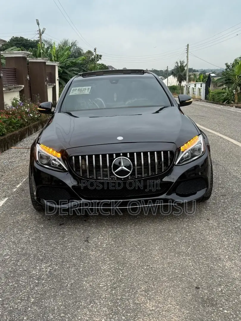Mercedes-Benz C300 Base Sedan RWD (2.0L 4cyl 7A) 2017 Black